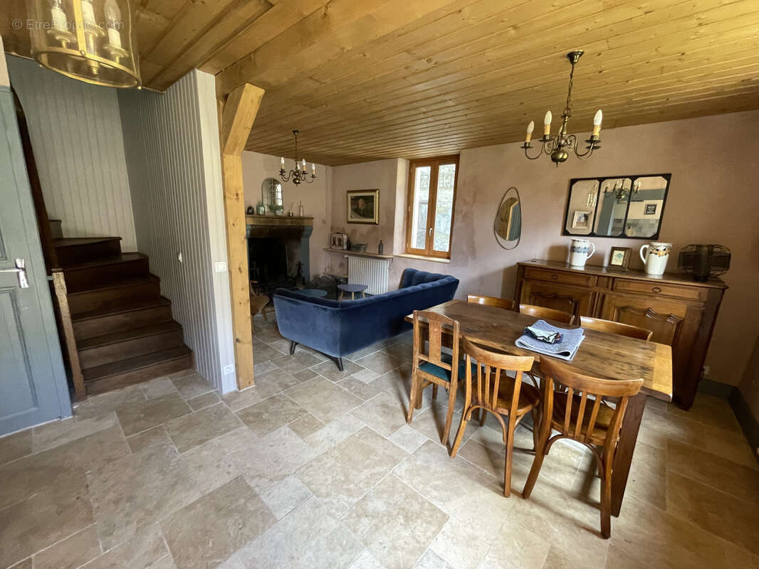 Maison à AIGUEBELETTE-LE-LAC