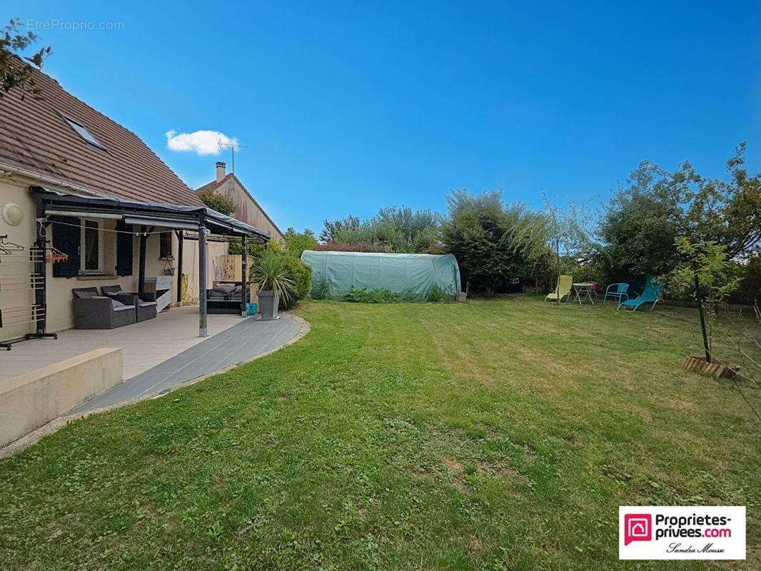 Maison à MAIGNELAY-MONTIGNY