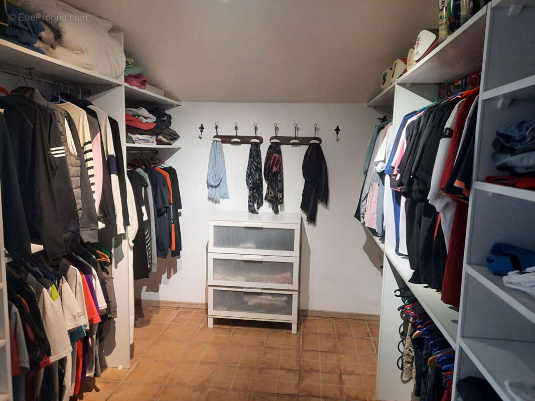 Maison à L&#039;ISLE-SUR-LA-SORGUE