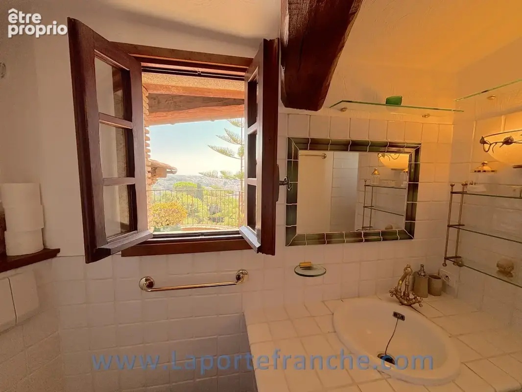 HAUT DE CAGNES maison de charme avec piscine, terrasses vue mer et parking - photo 17