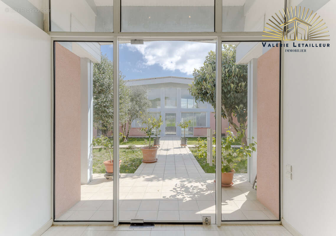 Maison à BEYCHAC-ET-CAILLAU