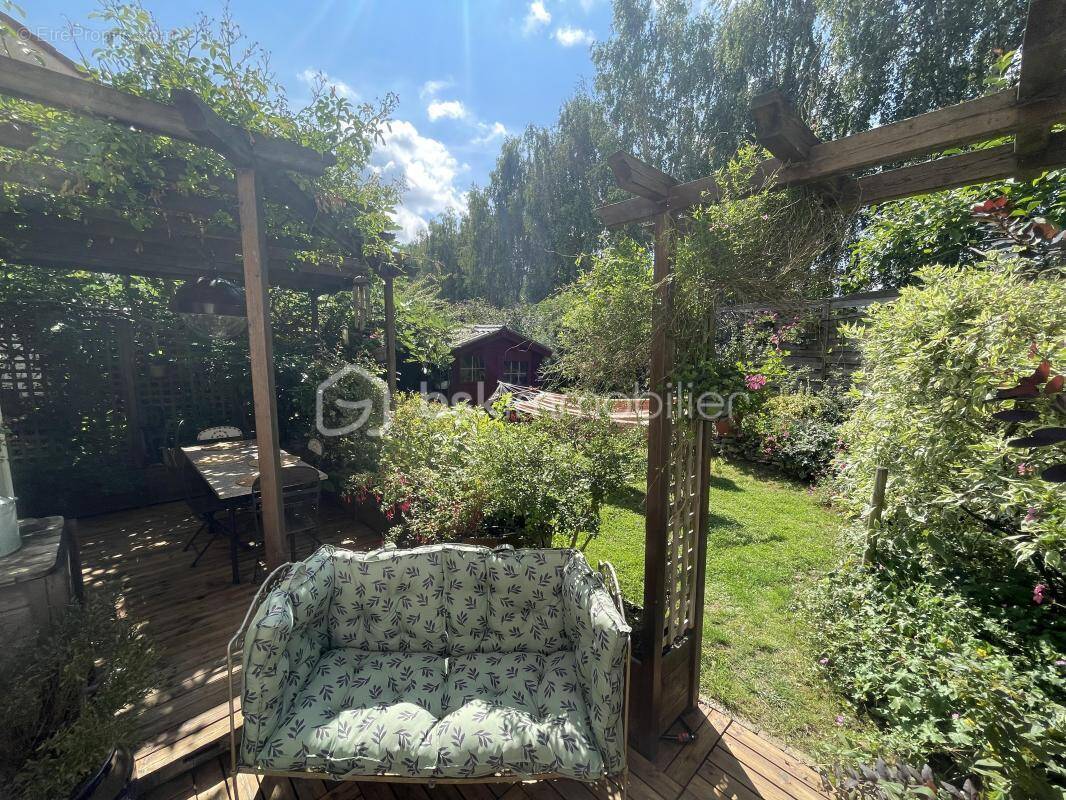 Maison à LES CLAYES-SOUS-BOIS