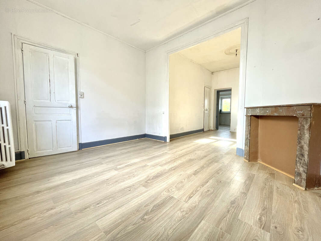 Maison à SAINT-QUENTIN