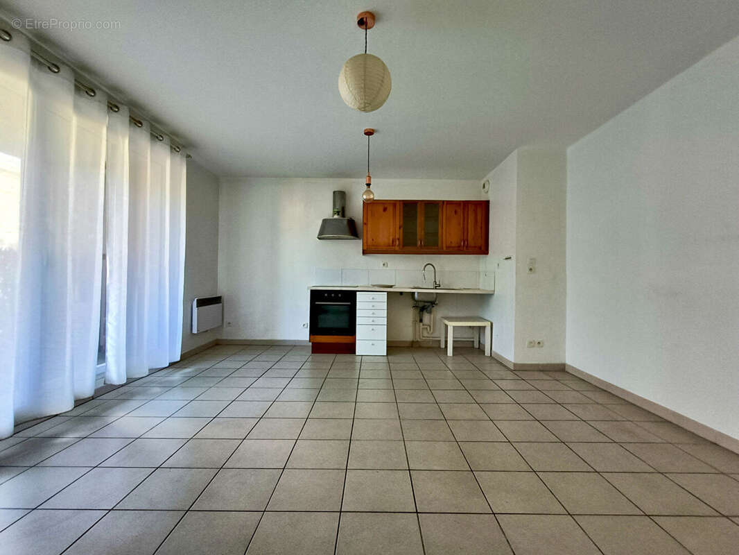 Appartement à MARSEILLE-7E