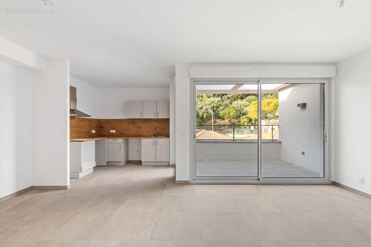 Appartement à BEAUSOLEIL