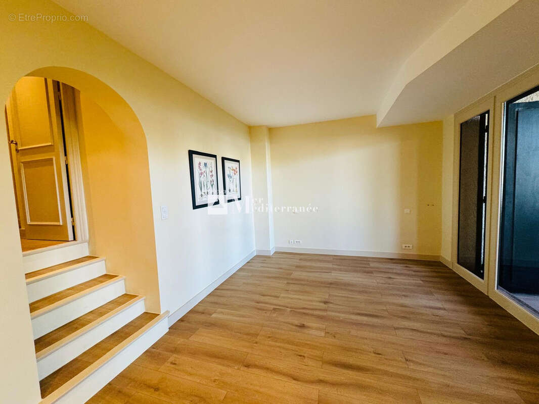 Appartement à COGOLIN