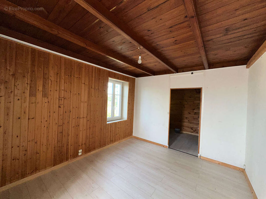 Maison à SAINT-JUST-LUZAC