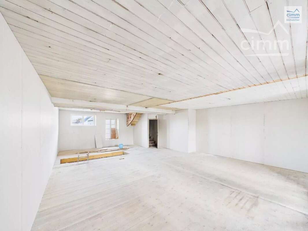 Appartement à BOURG-DES-COMPTES