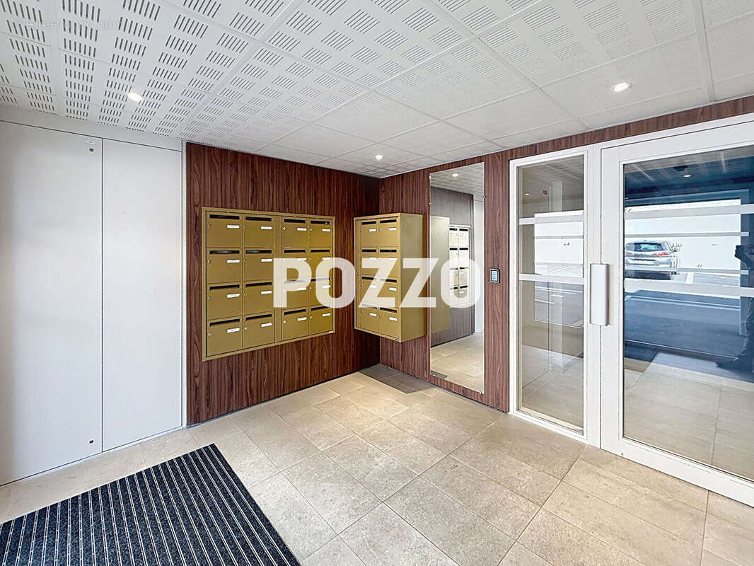 Appartement à DONVILLE-LES-BAINS