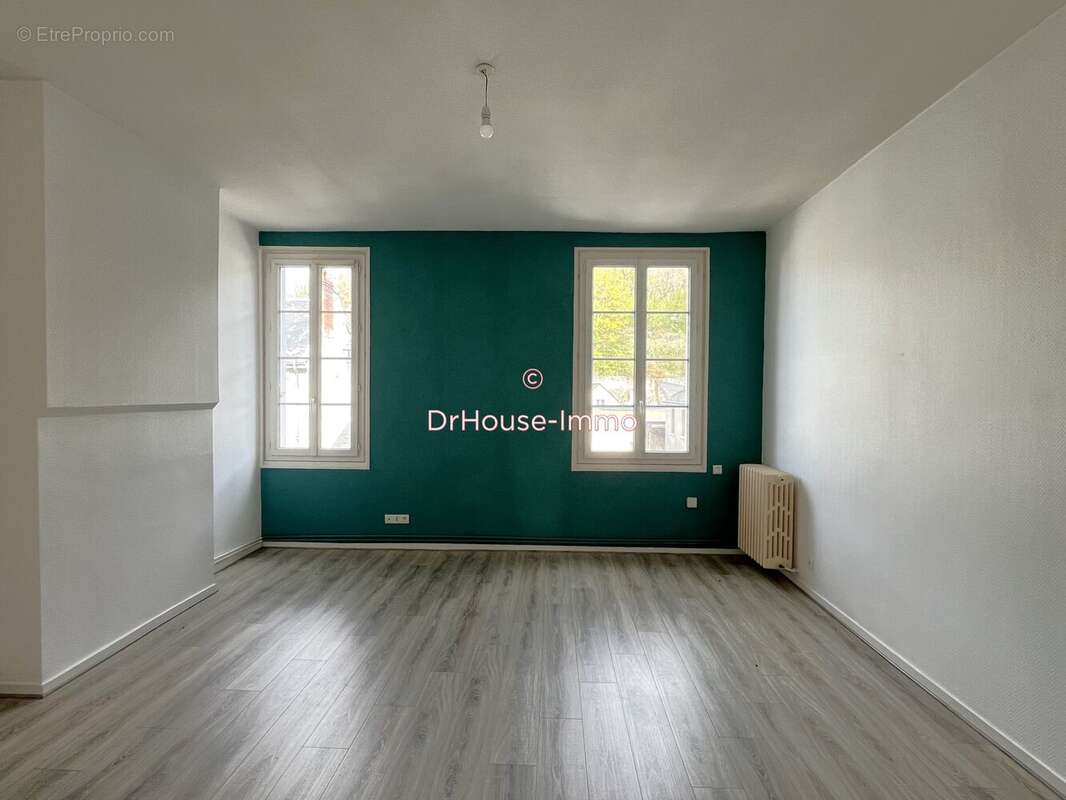 Maison à CINQ-MARS-LA-PILE