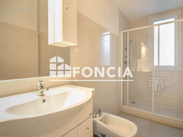 Appartement à LE PONT-DE-CLAIX