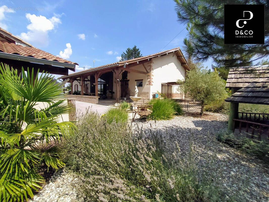 Maison à PONT-DE-VAUX