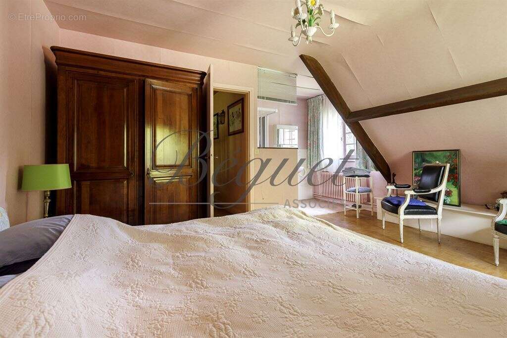 Maison à POIGNY-LA-FORET