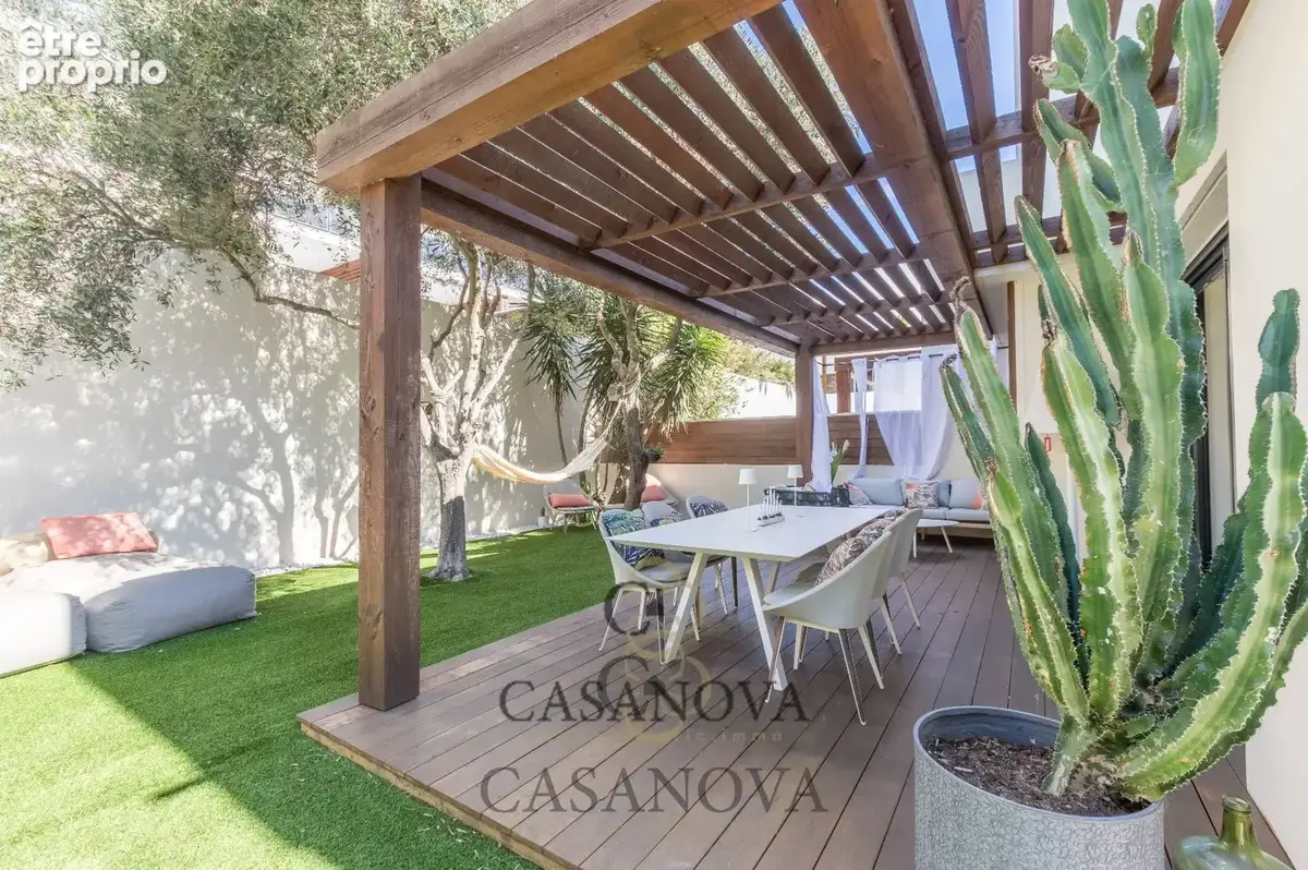Montpellier  Casanova Immobilier vous propose cette villa contemporaine située dans un environnement résidentiel recherché. - photo 5