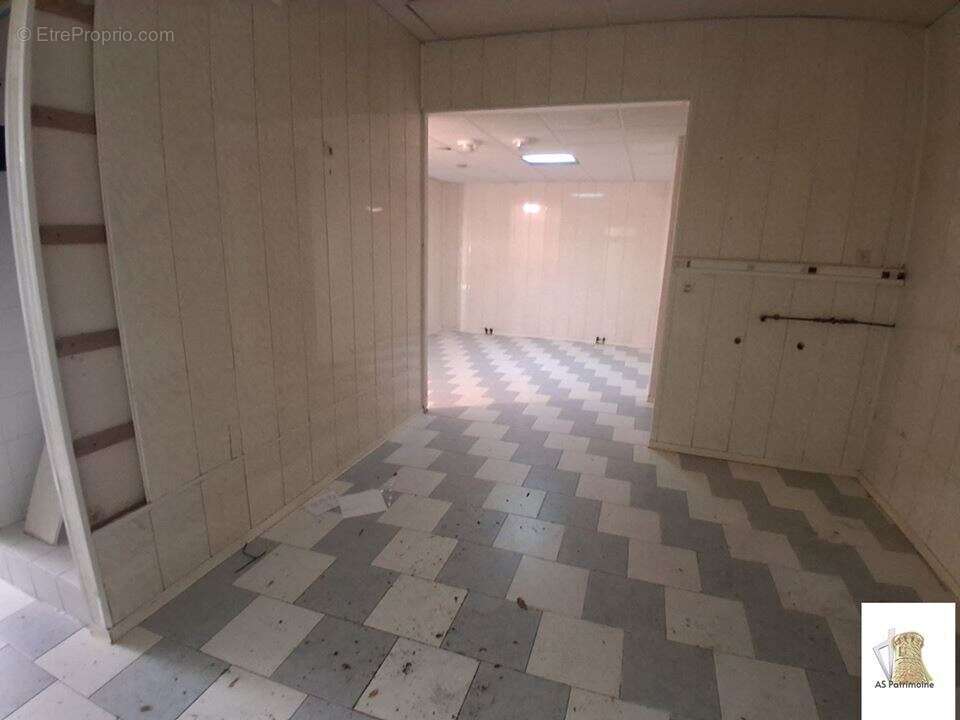 Commerce 177 m² à Afa  - photo 5