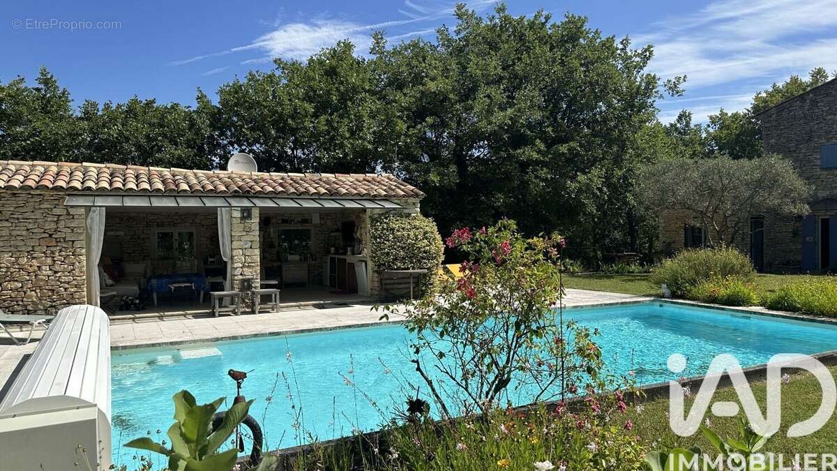 Maison 345 m² à Gordes  - photo 6