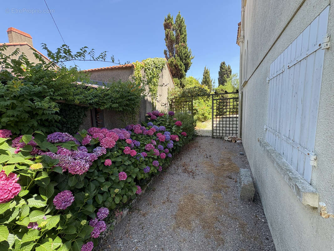 Sainte marie proche tous commerces - photo 16