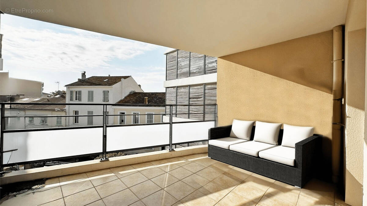 Appartement à HYERES