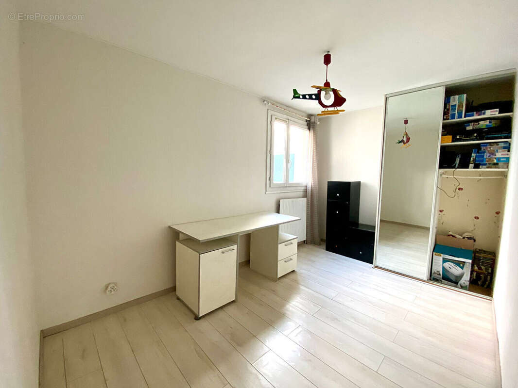 Appartement à SARTROUVILLE