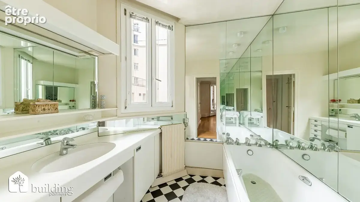 Arc de Triomphe Paris 17ème - Appartement 3 pièces 70 m² - photo 16