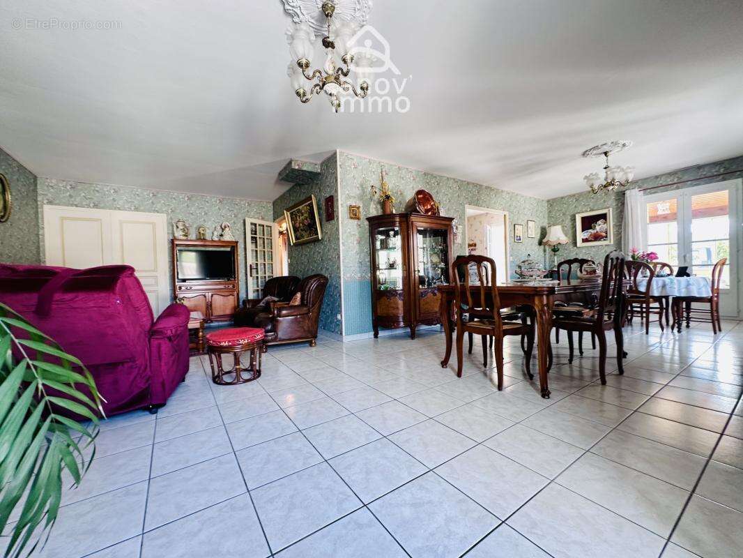 Maison à CHATEAUNEUF-SUR-CHARENTE