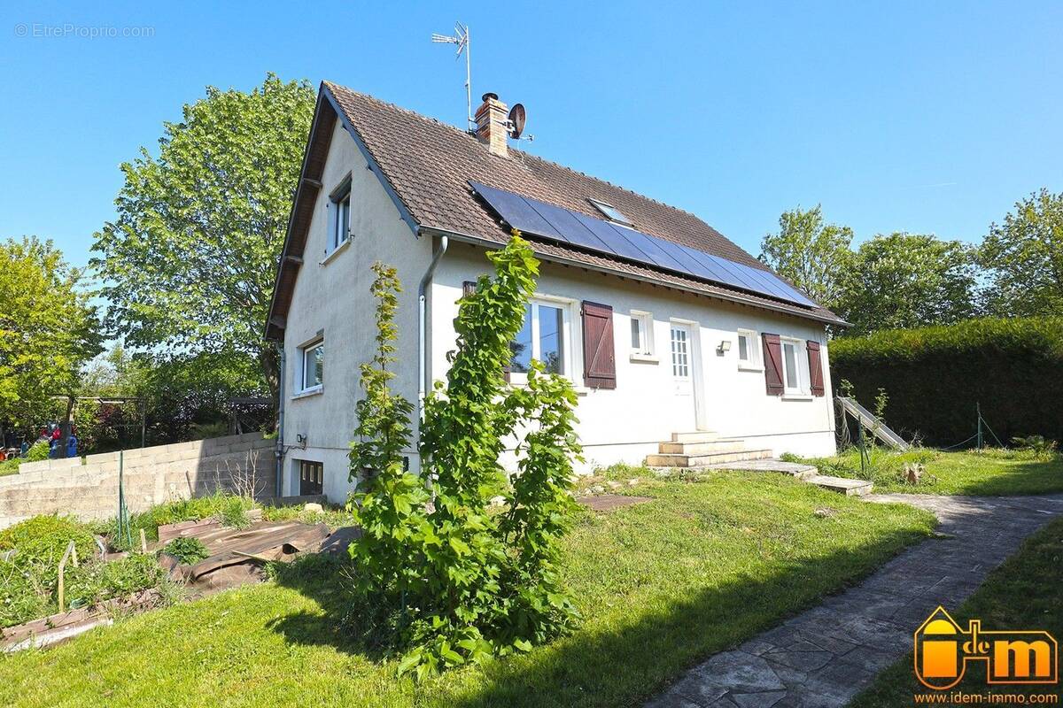 Maison à MEREVILLE