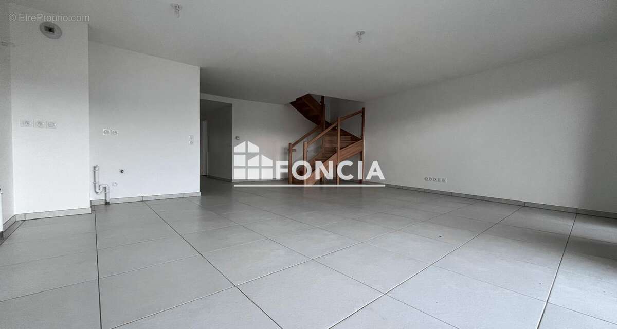 Appartement à CHAPEIRY