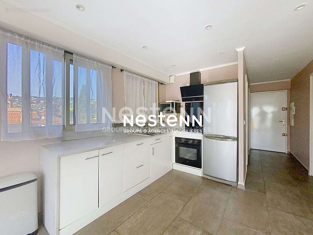 Appartement à VALLAURIS