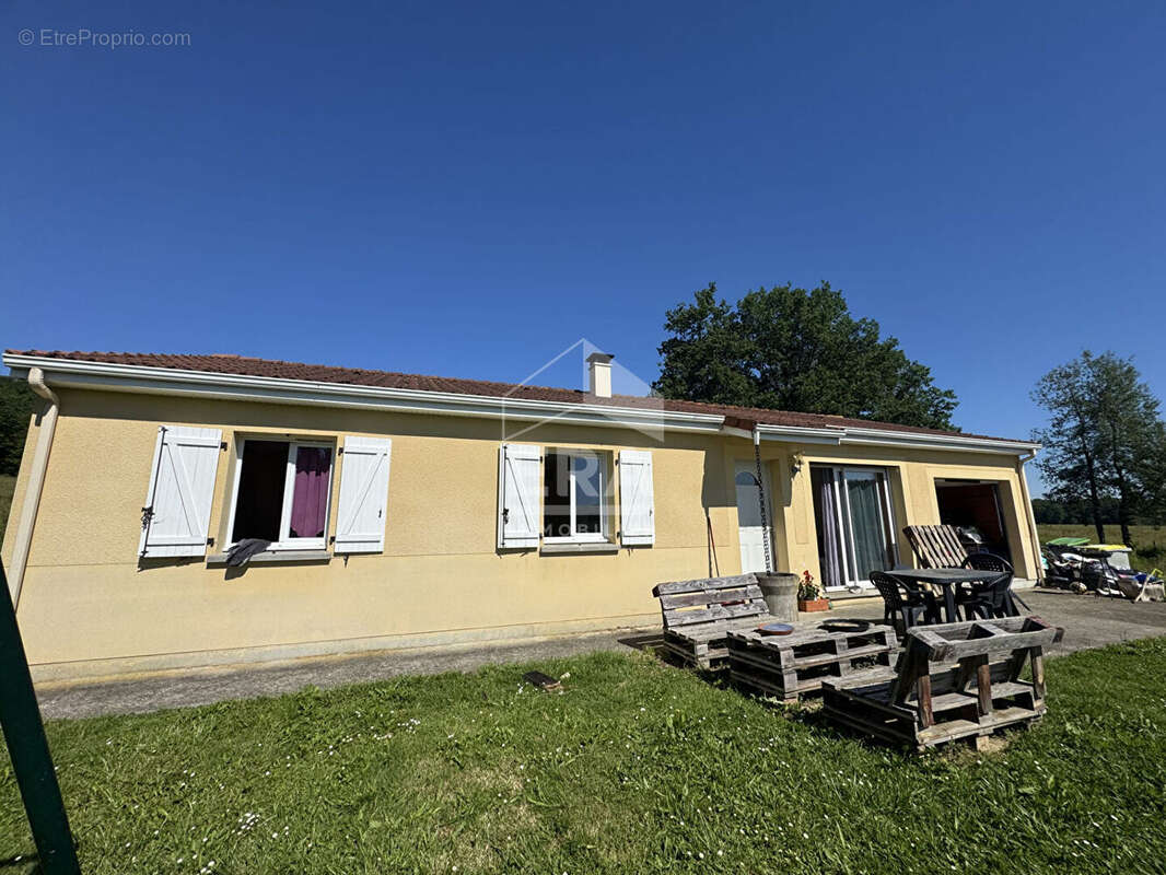 Maison à LAMEAC