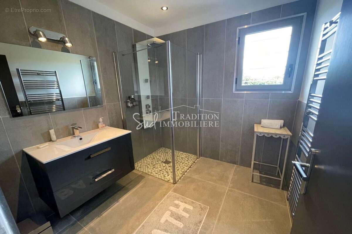 Maison 137 m² à Maussane-Les-Alpilles  - photo 6