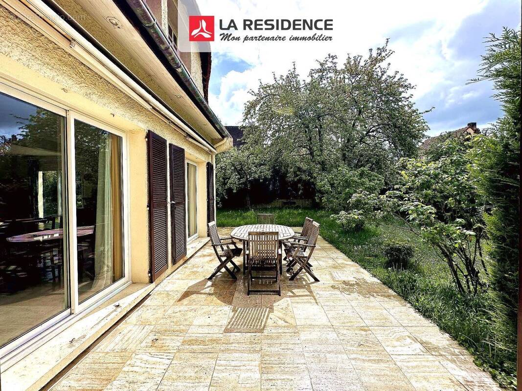 Maison à MAREIL-MARLY