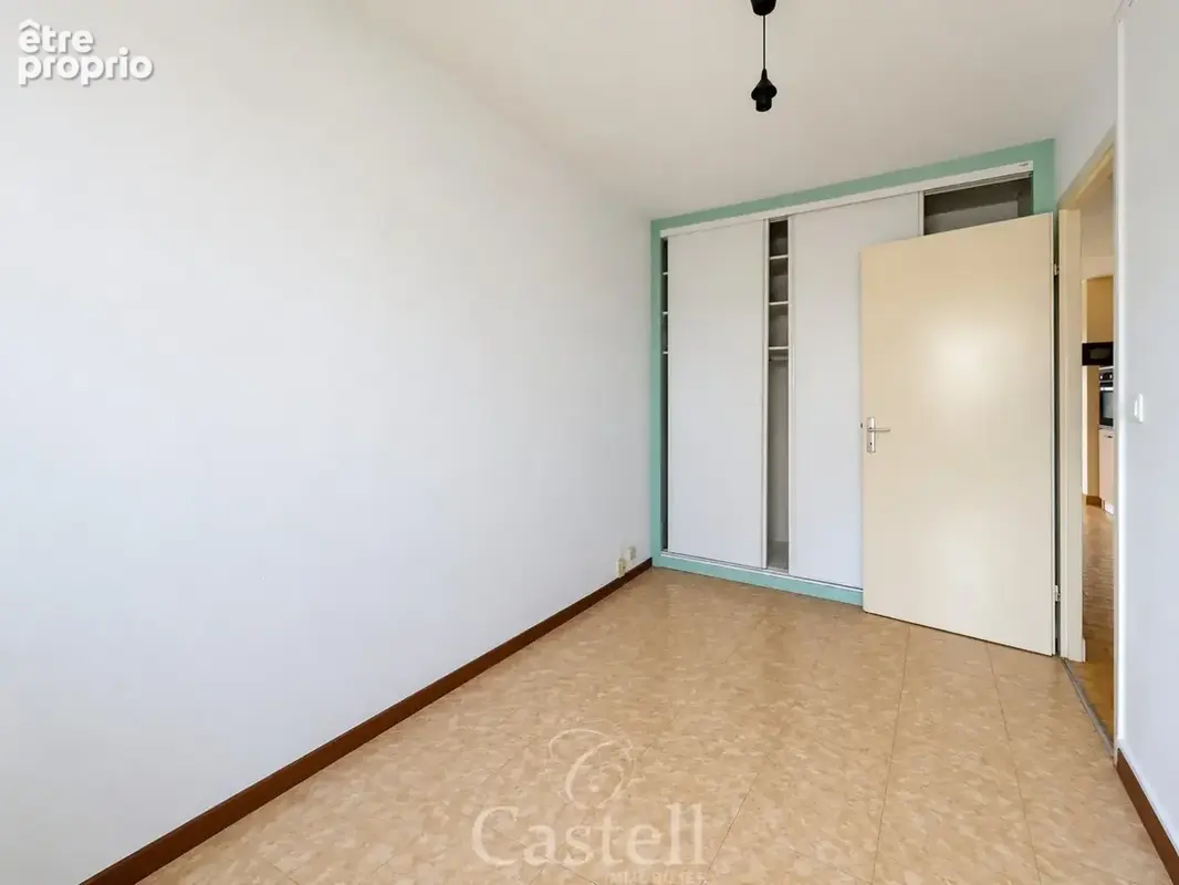 ***appartement t2 avec parking  centre port du cap d'agde*** - photo 7