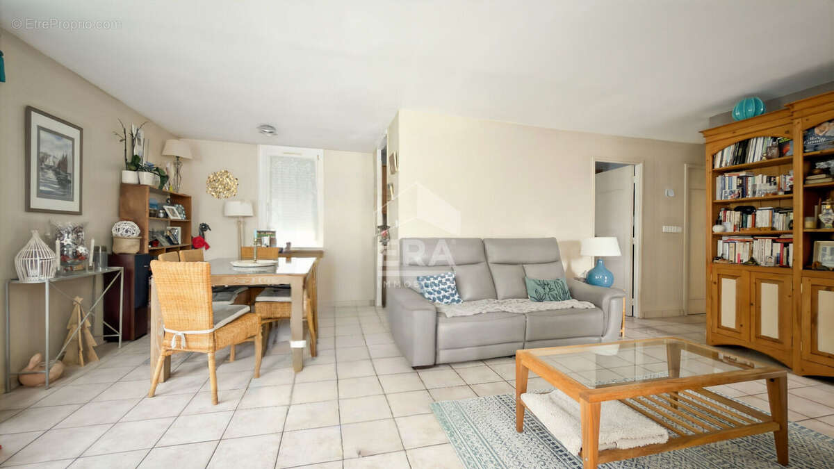 Appartement à NANDY