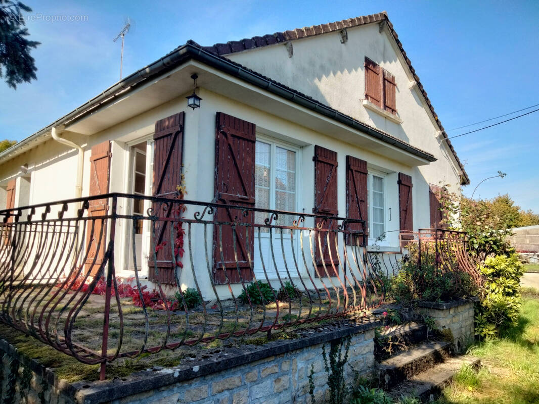 Maison à SAINT-BENIN-D&#039;AZY