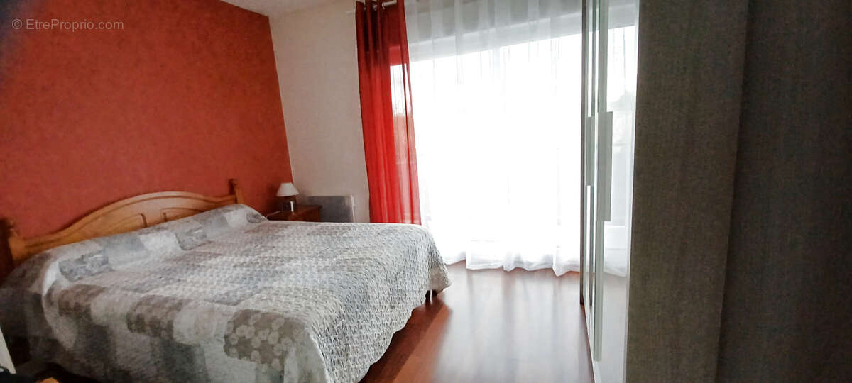 Appartement à YZEURE