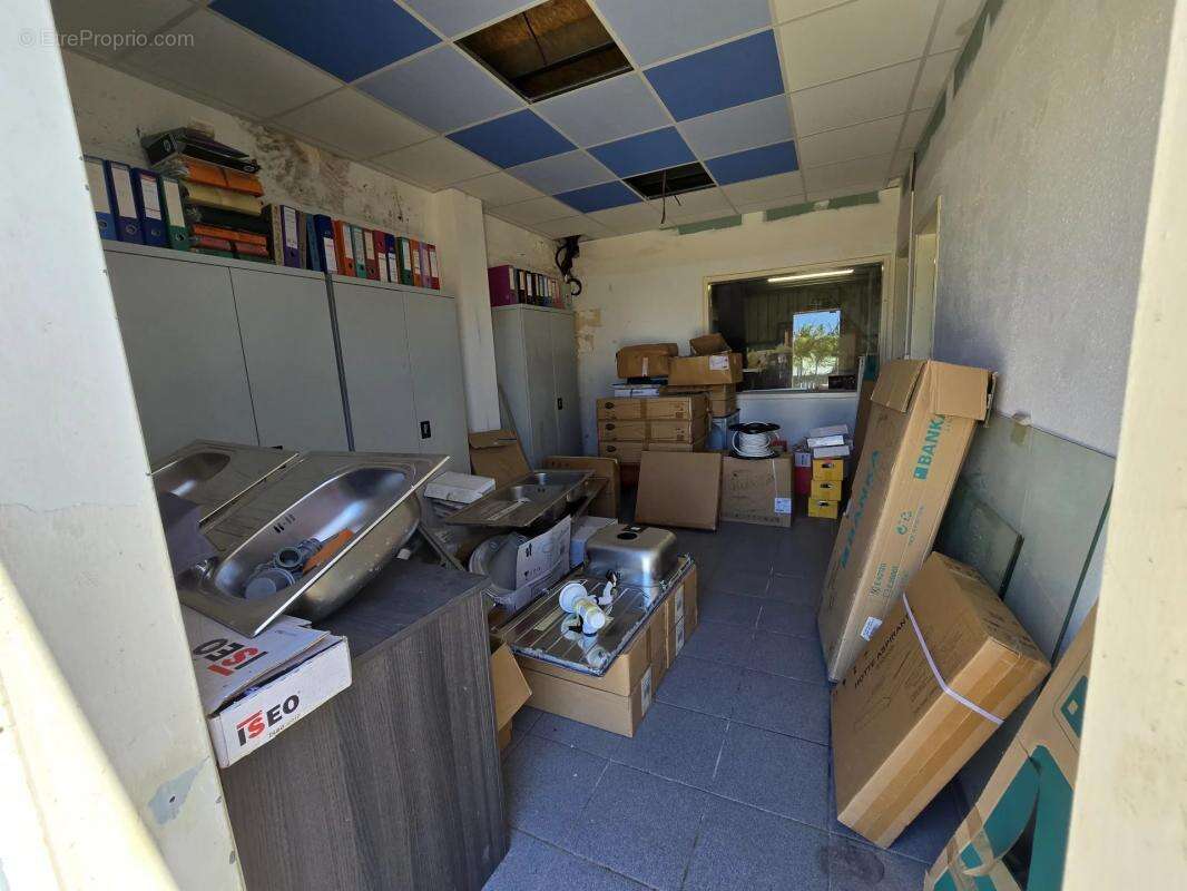 Commerce à SAINTE-MARIE