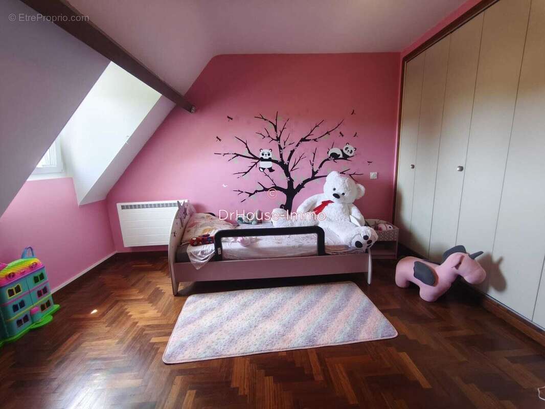 Maison à OGEU-LES-BAINS