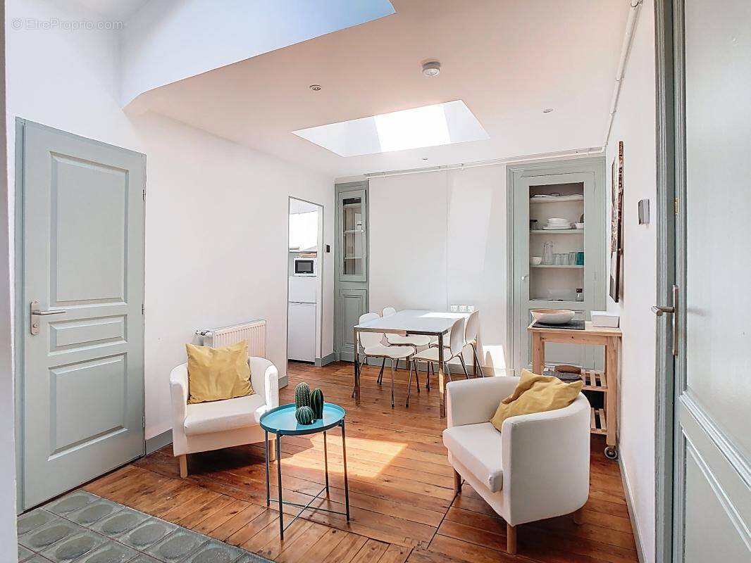 Appartement à BORDEAUX