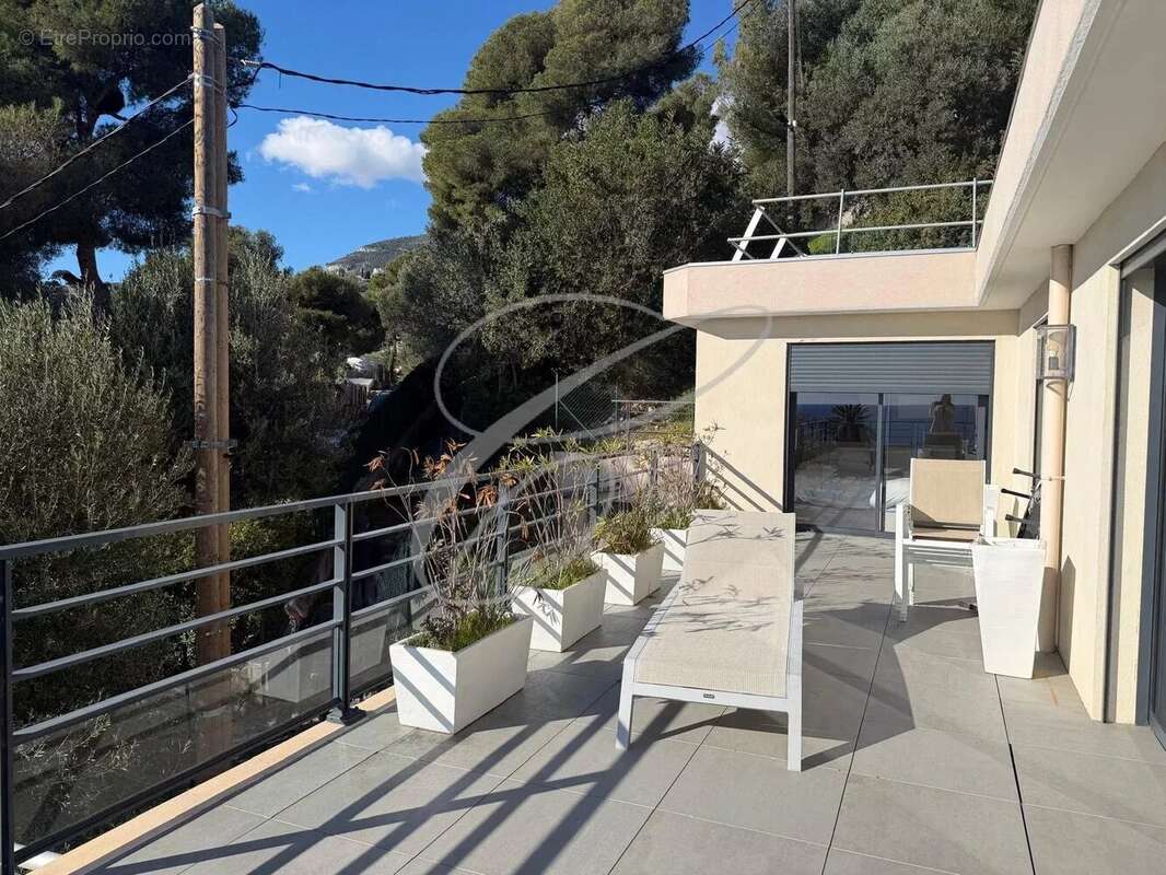 Appartement à ROQUEBRUNE-CAP-MARTIN