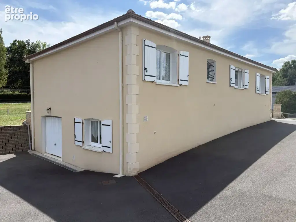 10 mn Objat, 25 mn Brive centRe et 20 mn  A20 - photo 5