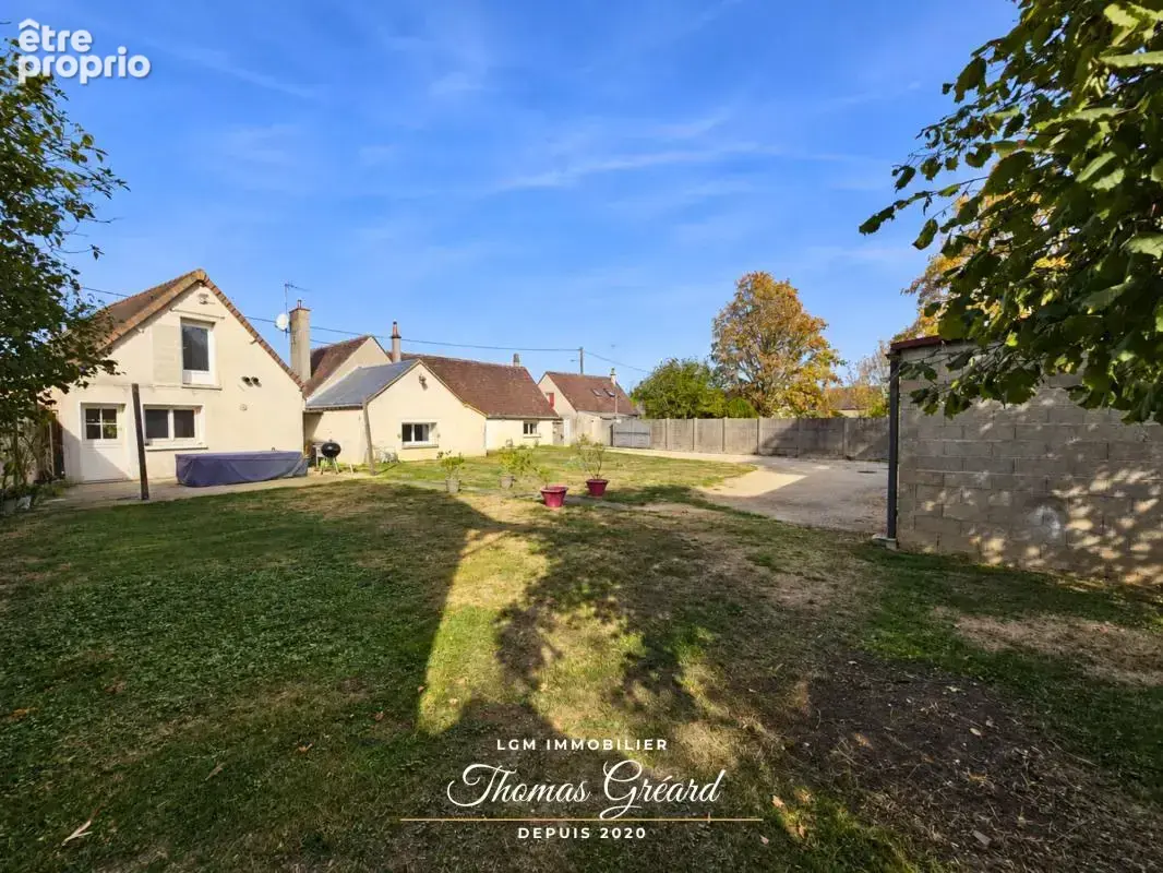  Longère rénovée – 161 m² habitables – 4 chambres – Terrain de 870 m² - Garage & carport - photo 15