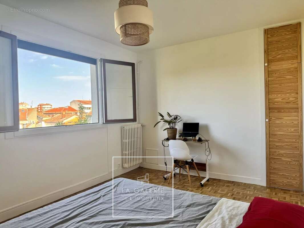 T3 avec balcon et cave rue magendie - photo 11