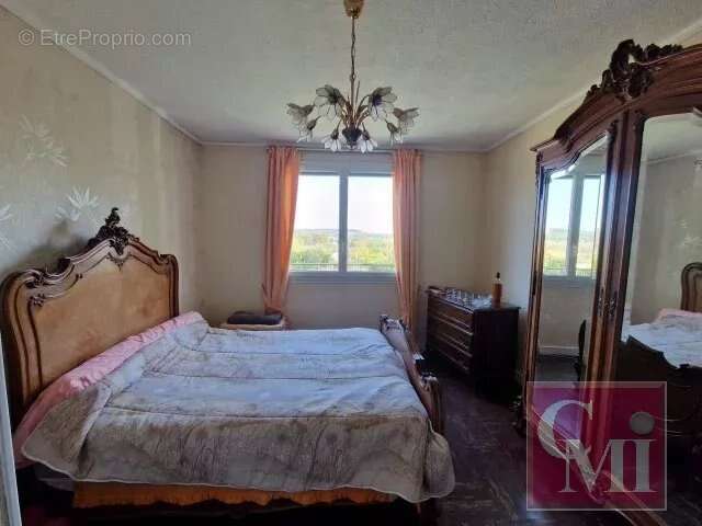 Appartement à BREUILLET