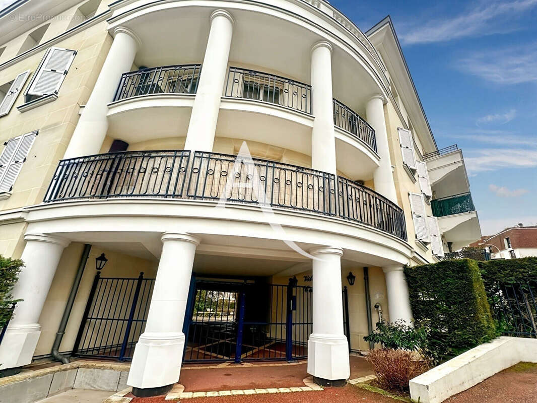 Appartement à SAINT-CYR-L'ECOLE