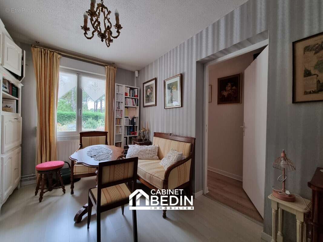 Maison à LE HAILLAN