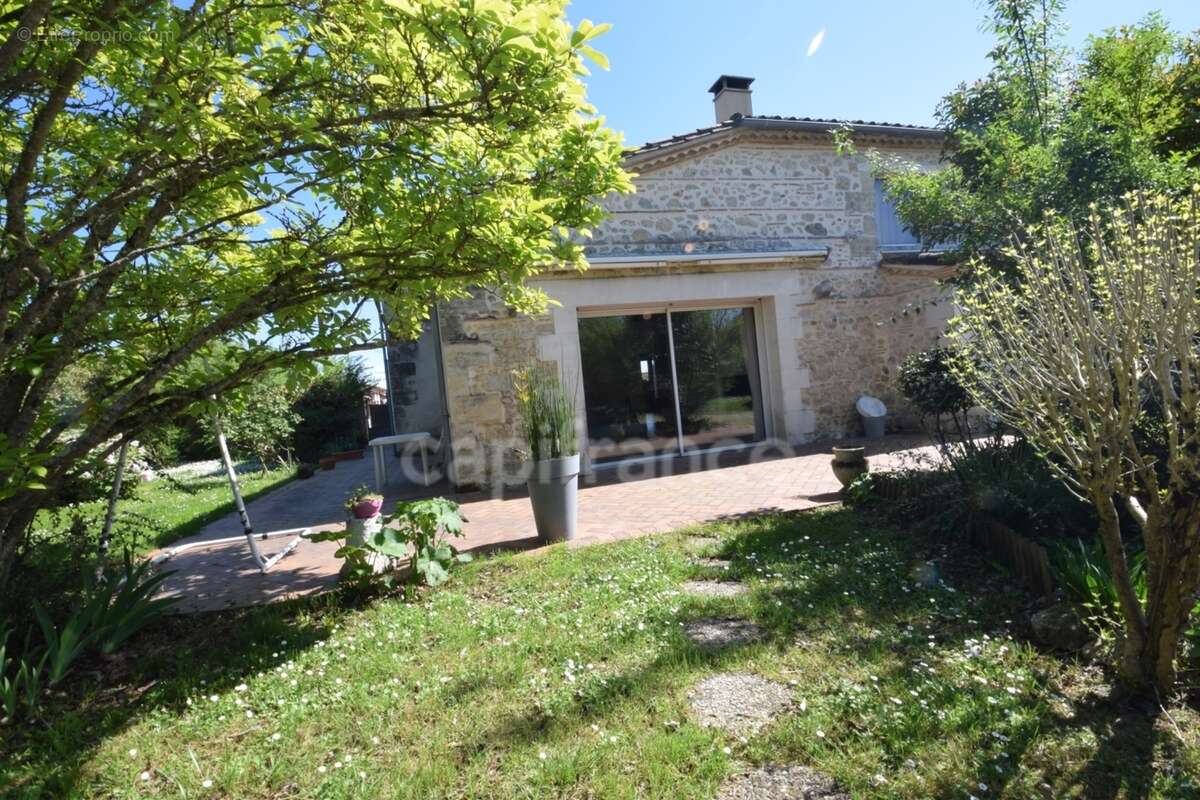 Maison individuelle avec 5 chambres - piscine - garage - séchoir à MARMANDE (47) - photo 5