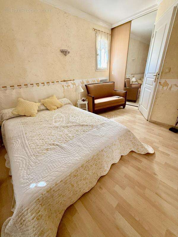 Maison à MANDELIEU-LA-NAPOULE