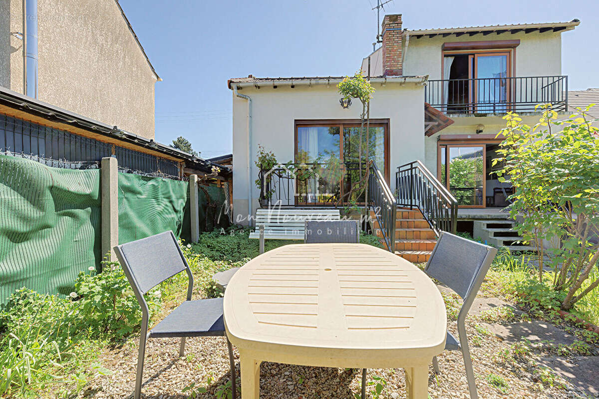 Maison à NOISY-LE-GRAND