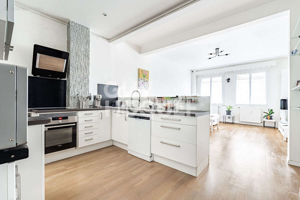 Appartement à COLOMBES