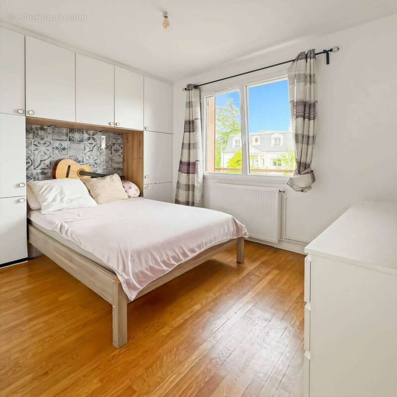 Maison à BRY-SUR-MARNE